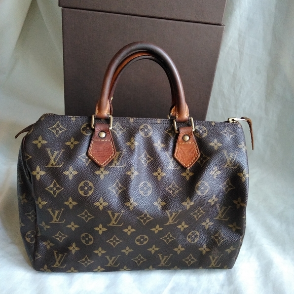 Louis Vuitton Handbags - Vintage Luis Vuitton purse